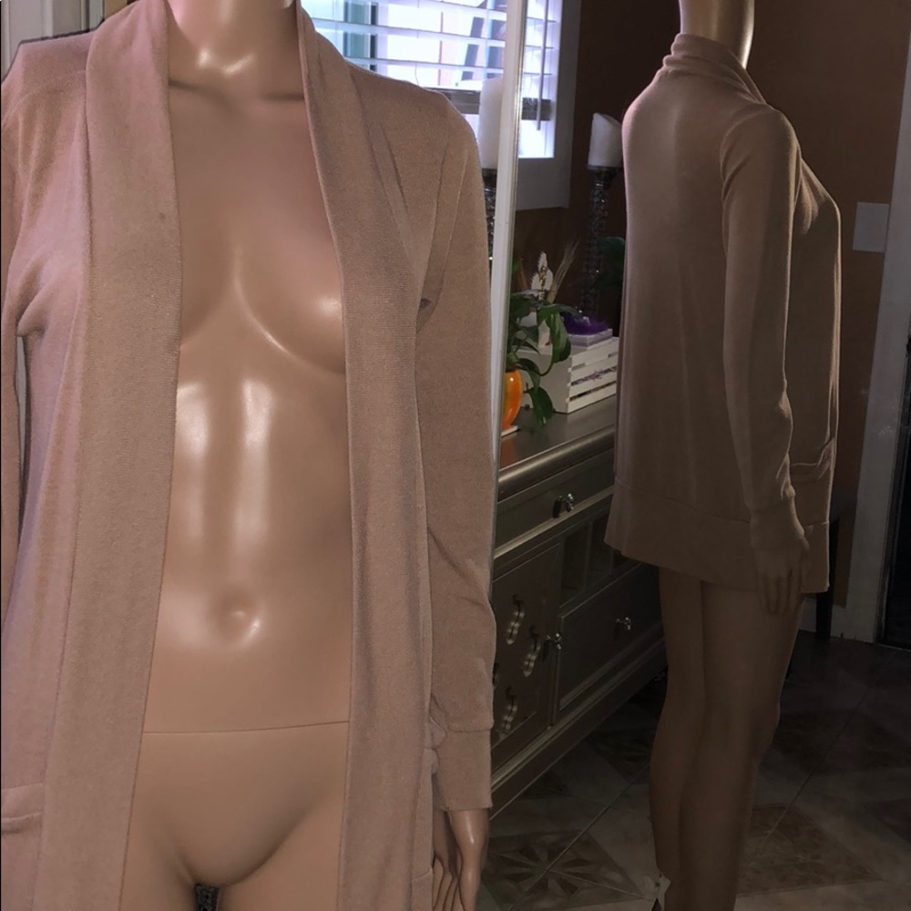 Straight neckline cardigan